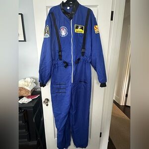 Blue astronaut costume jumpsuit with patches.Halloween